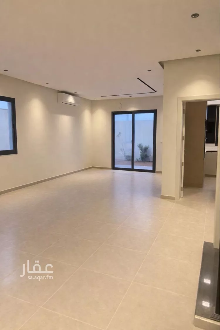 فيلا للإيجار في شارع سفيان بن بشير الخزرجي, حي مطار الملك خالد الدولي, مدينة الرياض, منطقة الرياض صورة 3