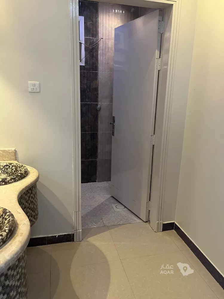 Floor for Rent in Riyadh Ar Rimal 23