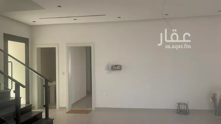 فيلا للإيجار في شارع علي بن عمر الحمامي, حي مطار الملك خالد الدولي, مدينة الرياض, منطقة الرياض صورة 2