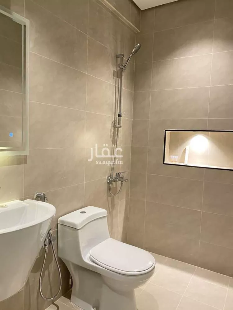 شقة للإيجار في شارع عبد الرحمن بن محمد المصيبيح, حي الحفيرة, مدينة الاحساء, المنطقة الشرقية صورة 2