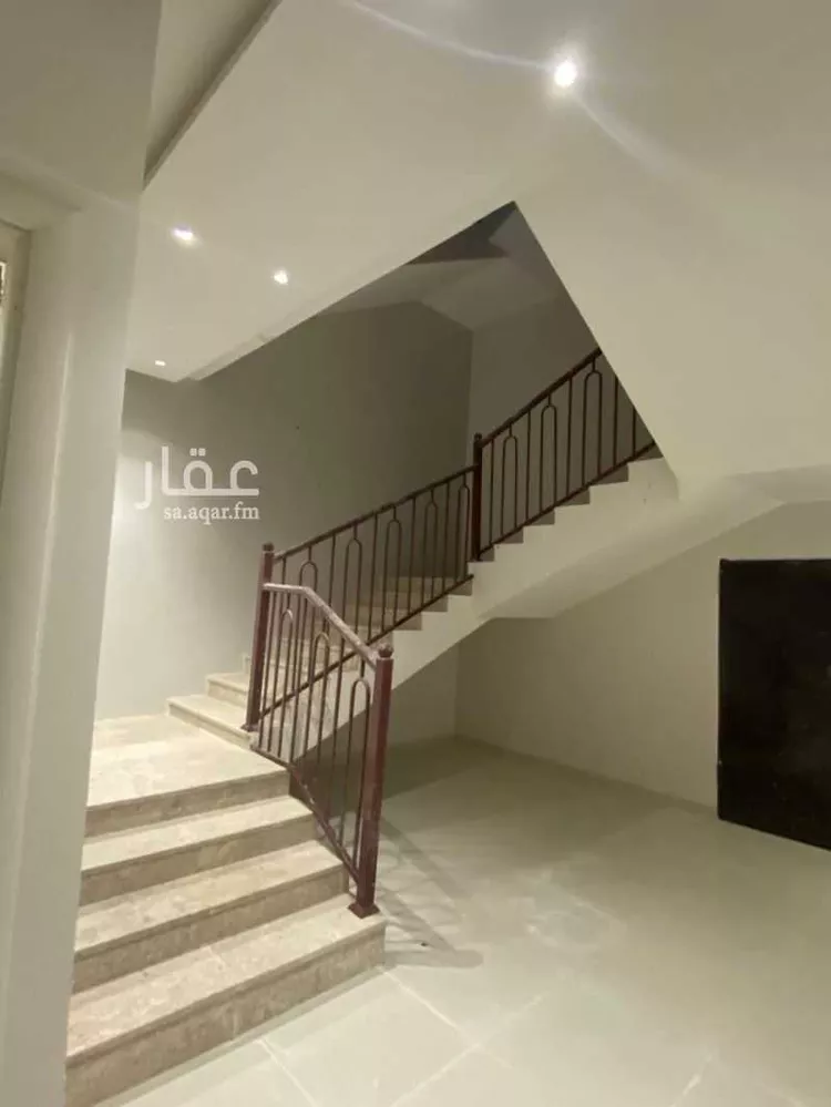 فيلا للإيجار في شارع ابن عائد الكاتب, حي الرمال, مدينة الرياض, منطقة الرياض