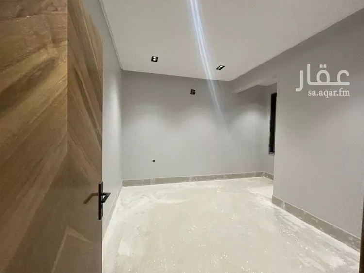 دور للبيع في شارع العصامي, حي العريجاء الغربي, مدينة الرياض, منطقة الرياض صورة 4