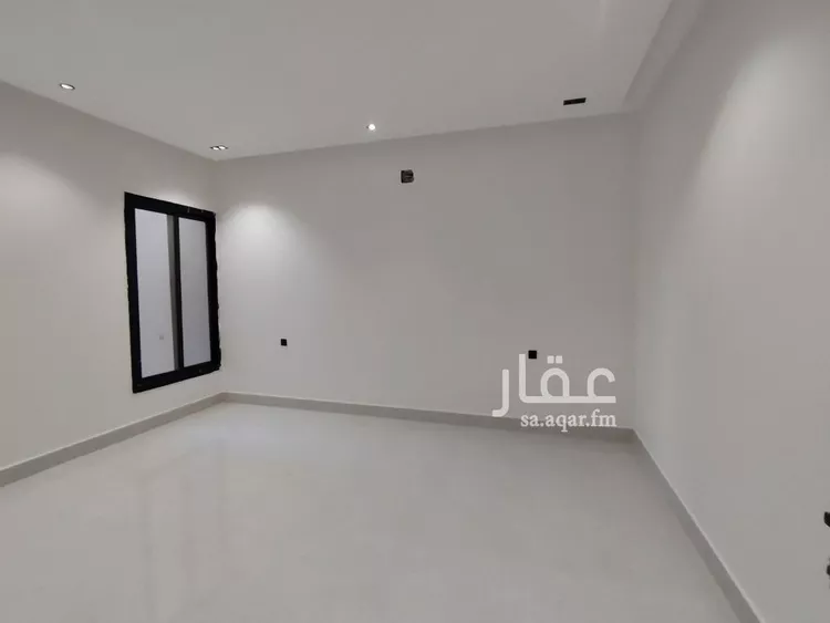 دور للبيع في شارع حامد القاري, حي عكاظ, مدينة الرياض, منطقة الرياض 8