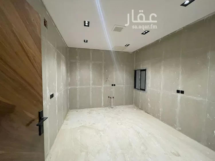 دور للبيع في شارع العصامي, حي العريجاء الغربي, مدينة الرياض, منطقة الرياض صورة 2