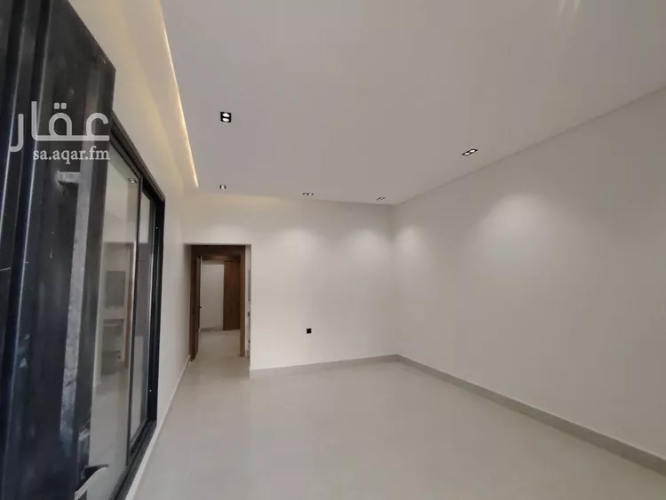 دور للبيع في شارع فؤاد الخطيب, حي عكاظ, مدينة الرياض, منطقة الرياض 8