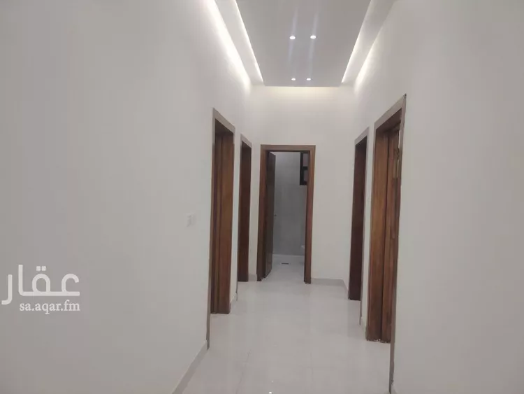 دور للبيع في شارع صفوان, حي العريجاء الغربي, مدينة الرياض, منطقة الرياض صورة 3
