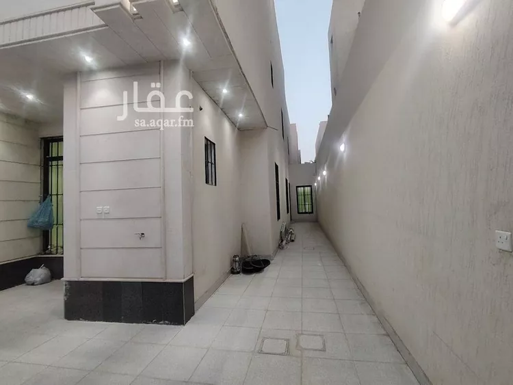 دور للبيع في شارع صفوان, حي العريجاء الغربي, مدينة الرياض, منطقة الرياض صورة 2
