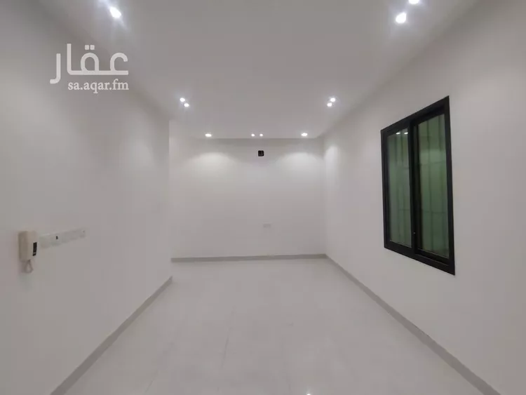 دور للبيع في شارع طمبرة, حي العريجاء الغربي, مدينة الرياض, منطقة الرياض صورة 4