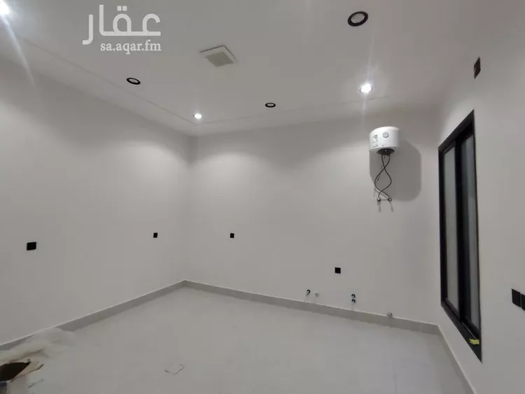 دور للبيع في شارع فؤاد الخطيب, حي عكاظ, مدينة الرياض, منطقة الرياض 6