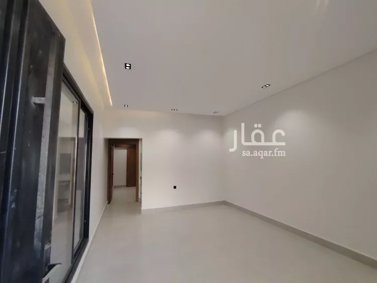 دور للبيع في شارع حامد القاري, حي عكاظ, مدينة الرياض, منطقة الرياض صورة 3