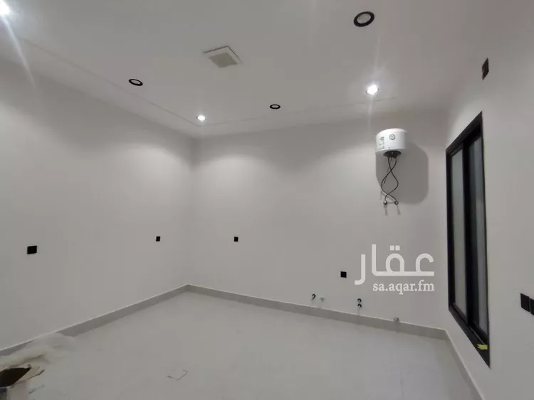 دور للبيع في شارع حامد القاري, حي عكاظ, مدينة الرياض, منطقة الرياض صورة 5