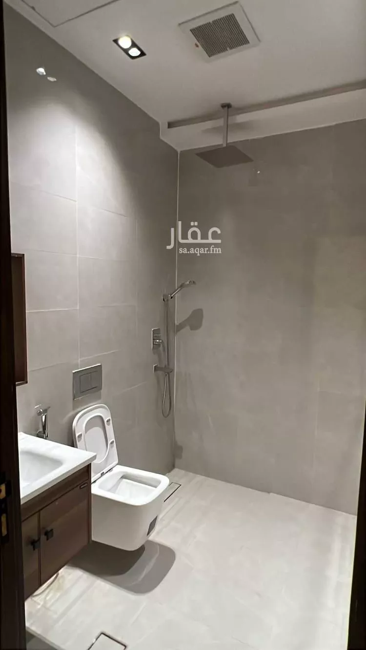 دور للبيع في شارع الوادي الاخضر, حي ديراب, مدينة الرياض, منطقة الرياض 17