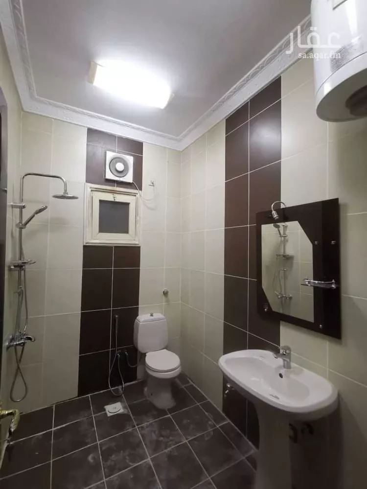 عمارة للبيع في شارع ممر مشاه 1530, حي الملك فهد, مدينة المدينة المنورة, منطقة المدينة المنورة 6