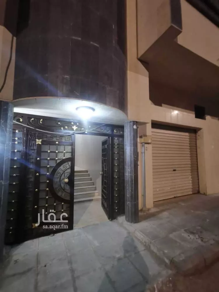 Building for Sale in Medina King Fahd صورة 4