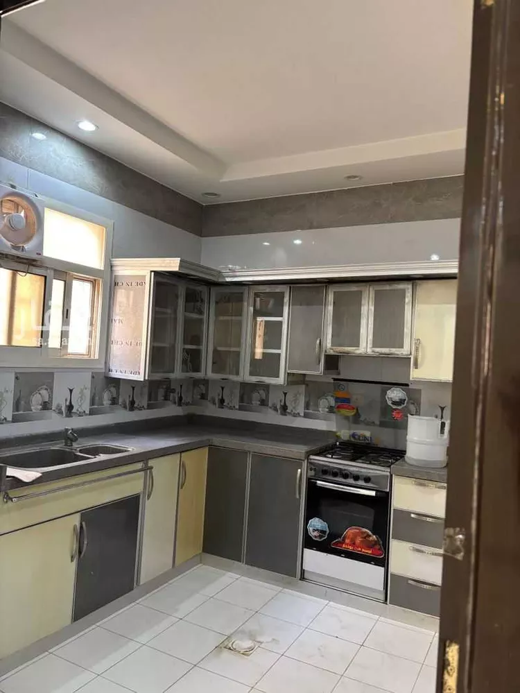 شقة للإيجار في شارع رقم 25, حي العزيزية, مدينة الرياض, منطقة الرياض صورة 2