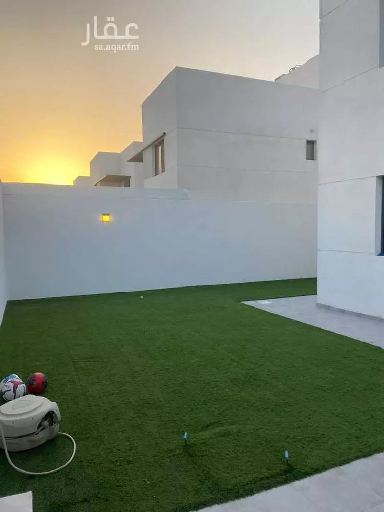 فيلا للبيع في شارع 106892, حي الإسكان الجنوبي, مدينة الدمام, المنطقة الشرقية صورة 2