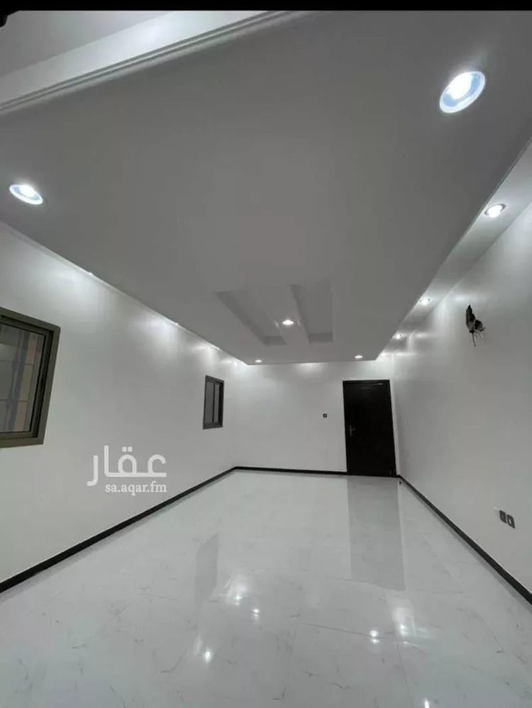 فيلا للبيع في شارع نافع بن مالك, حي الندى, مدينة الدمام, المنطقة الشرقية صورة 3