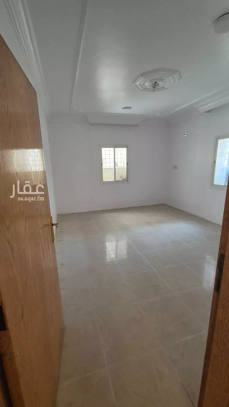 شقة للإيجار في شارع مالك بن حمزة, حي مدينة العمال, مدينة الدمام, المنطقة الشرقية صورة 3