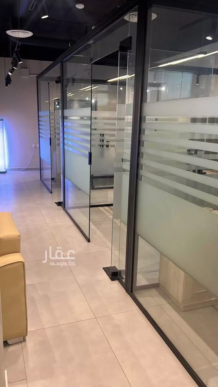 مكتب تجاري للإيجار في شارع الامير محمد ابن سعد ابن عبدالعزيز, حي العقيق, مدينة الرياض, منطقة الرياض 11