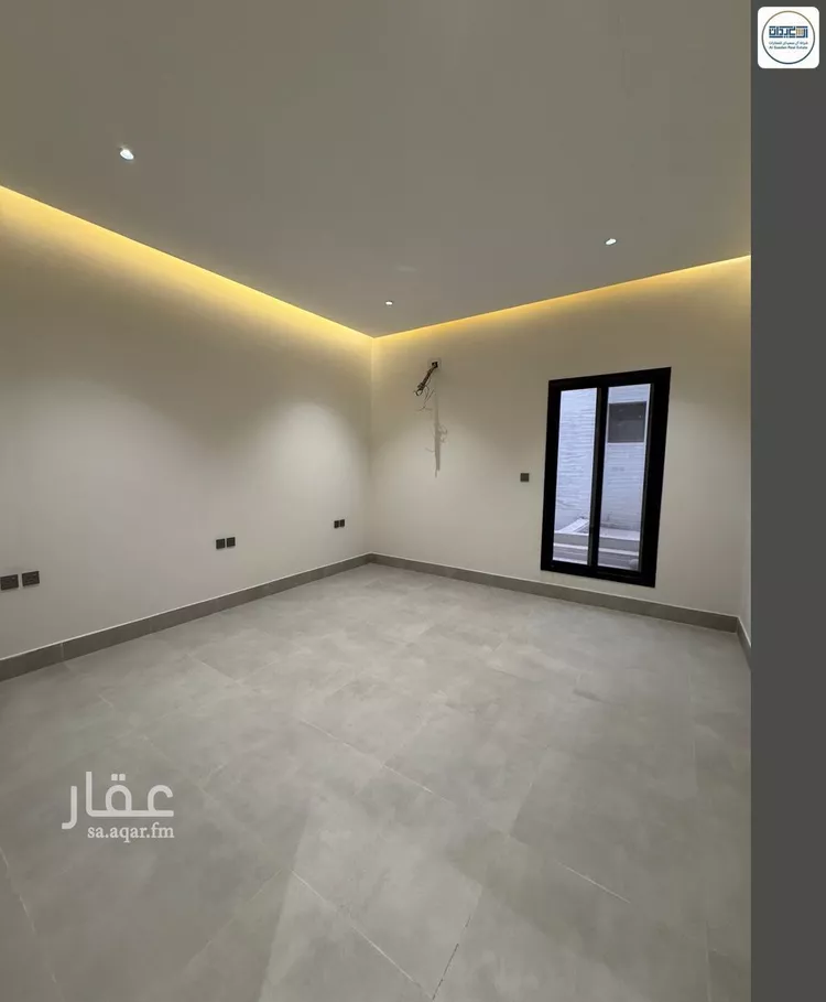 Floor for Sale in Riyadh Al Qadisiyah 7