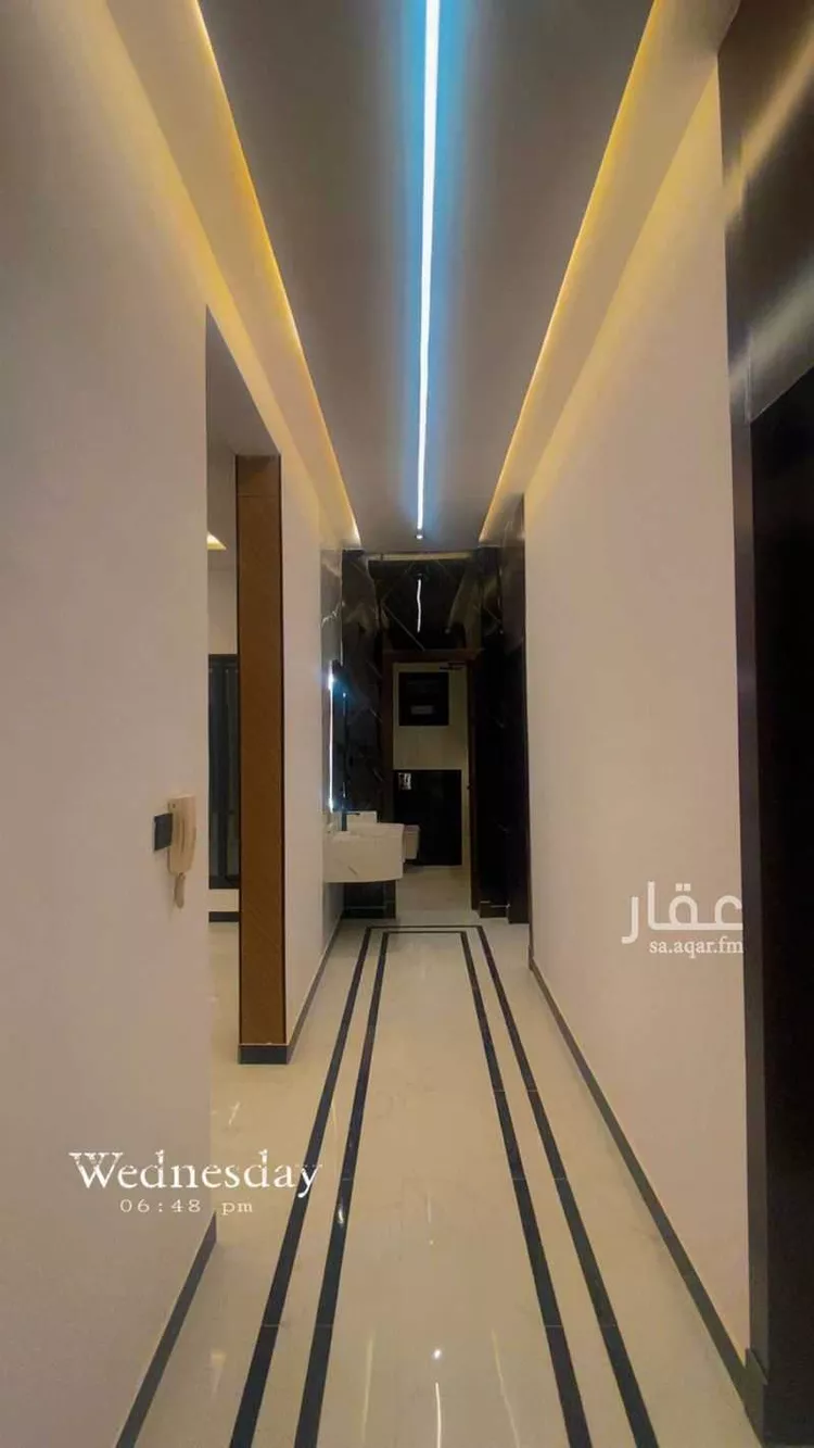 Floor for Sale in Riyadh Al Janadriyah 9