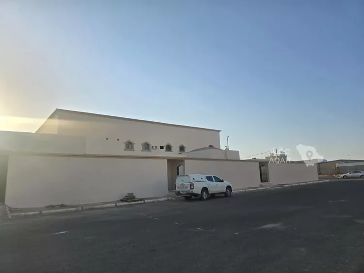 عمارة للبيع في شارع صلاح الدين الايوبي, حي الملك فهد, مدينة عقلة الصقور, منطقة القصيم 2