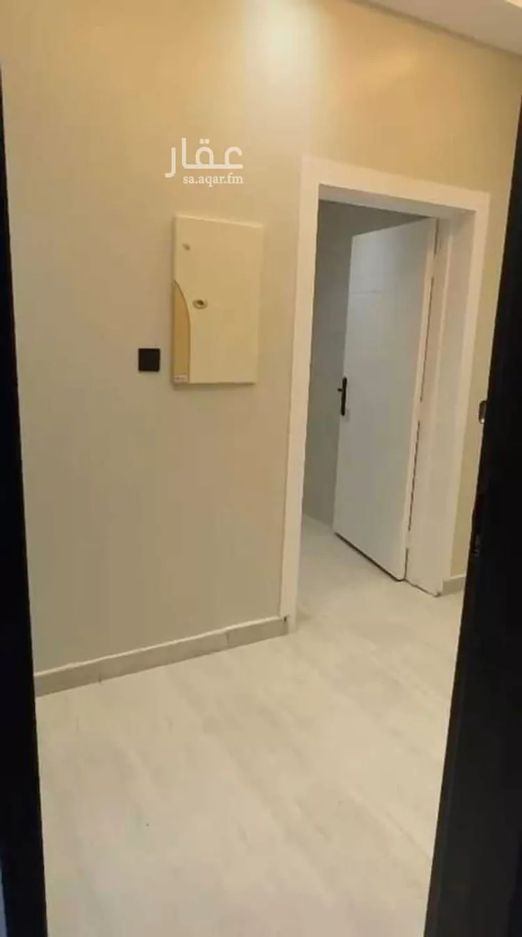 Floor for Rent in Riyadh Al Janadriyah