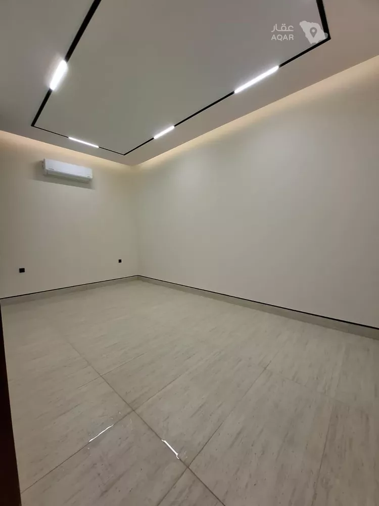 Floor for Rent in Riyadh Al Maizilah 5
