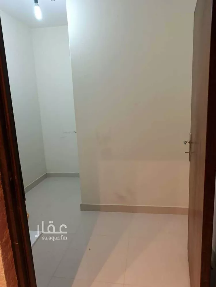 شقة للإيجار في شارع محمد بن يزيد الثمالي بن المبرد, حي القيروان, مدينة الرياض, منطقة الرياض 15