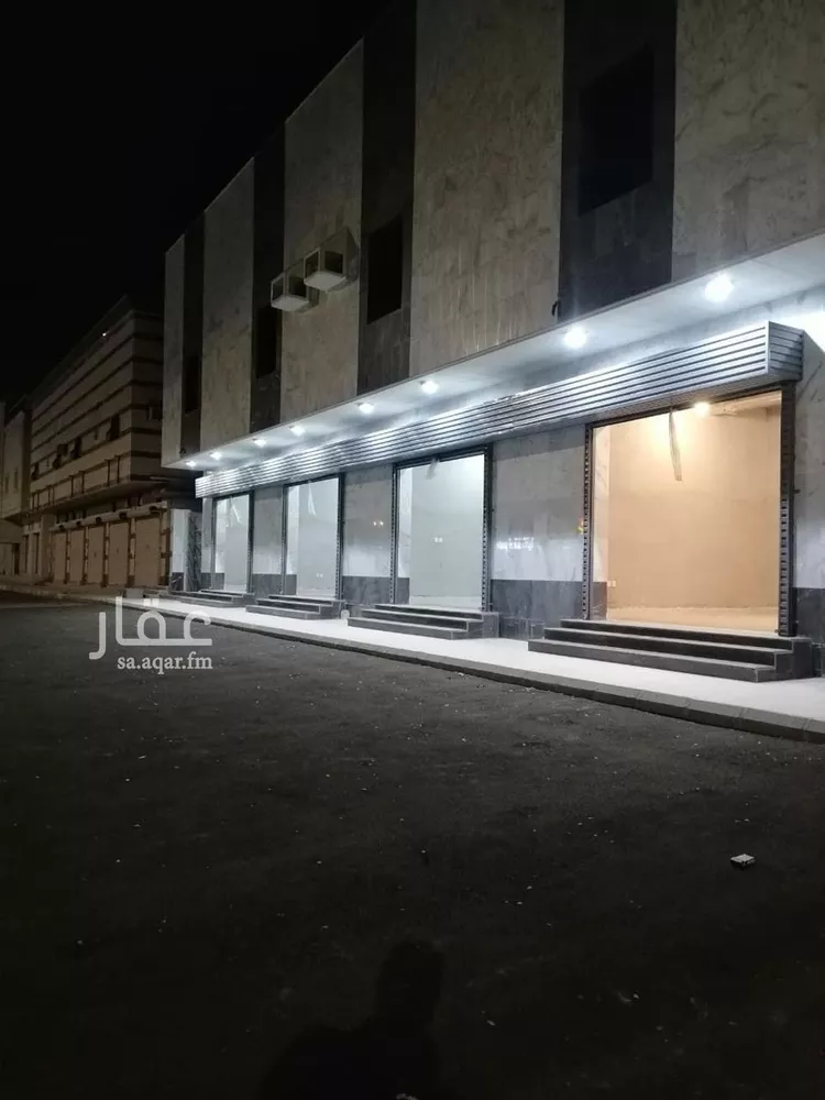 محل للإيجار في شارع عبدالله ابن ابي يحيى, حي الملك فهد, مدينة المدينه المنوره, منطقة المدينة المنورة صورة 2