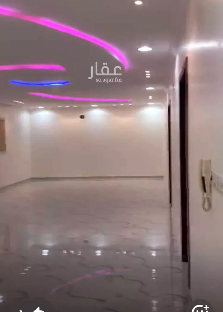 فيلا للبيع في شارع الفخر الأصبهاني, حي السعادة, مدينة الرياض, منطقة الرياض 6