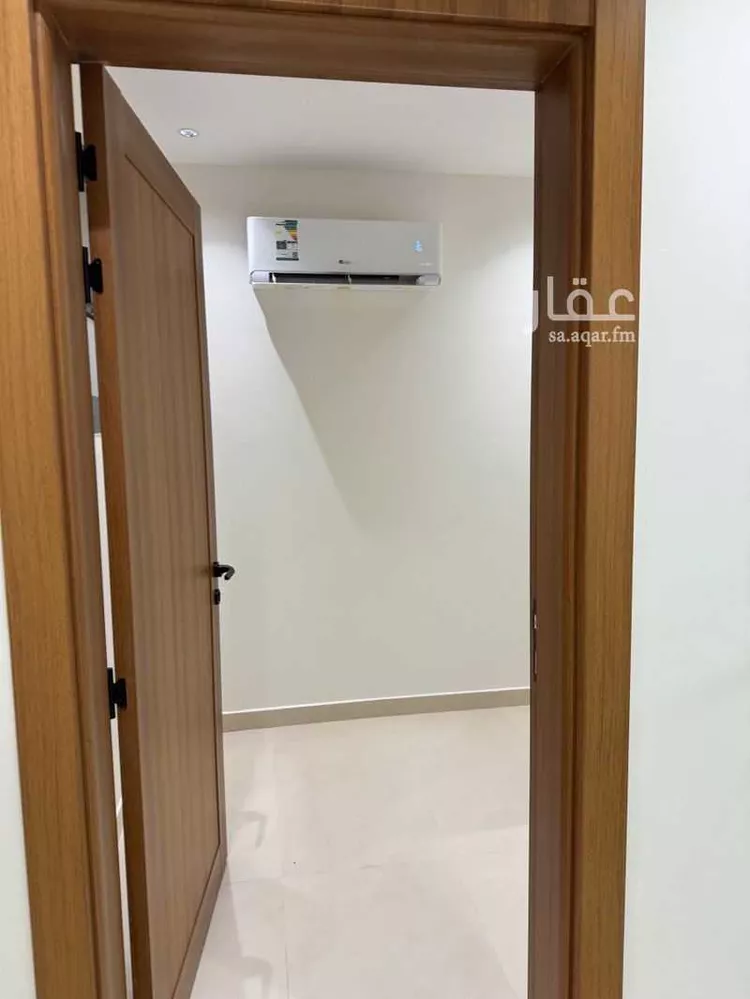 فيلا للإيجار في شارع حمد بن يحيى بن غيهب, حي الحمراء, مدينة الرياض, منطقة الرياض صورة 4