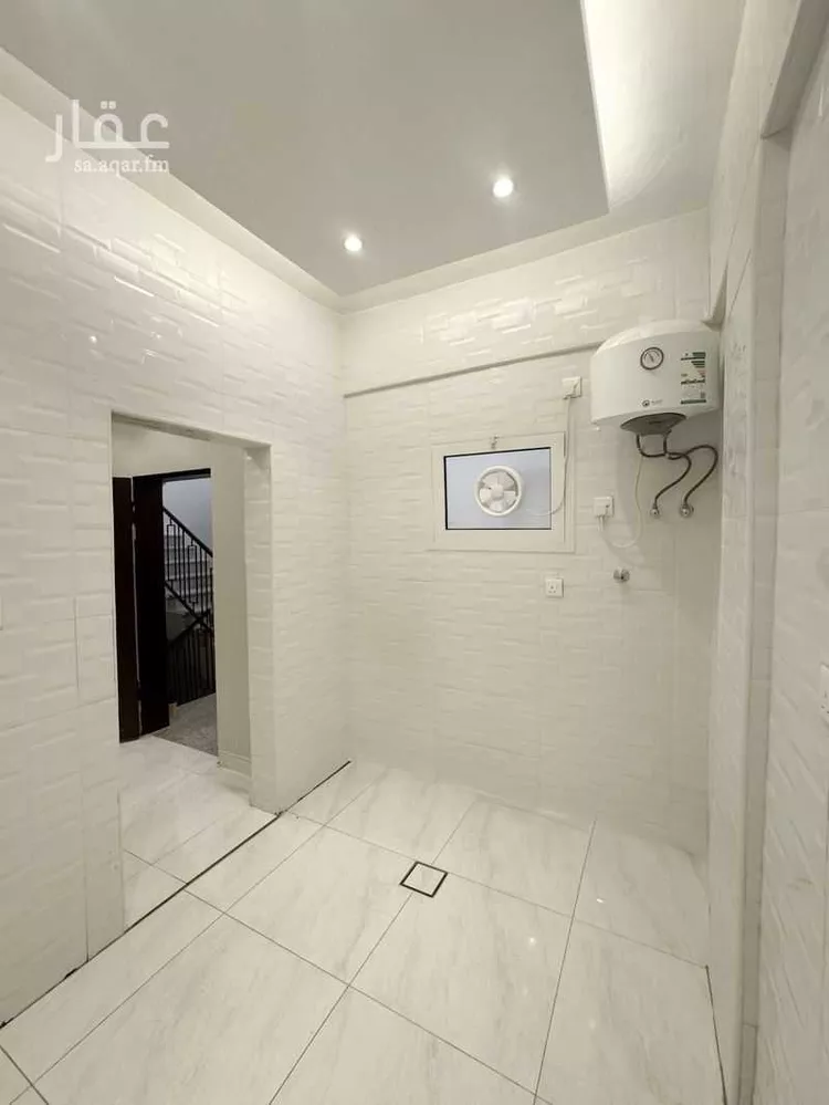 عمارة للبيع في شارع الامير سعد, حي الخبرالشمالية, مدينة الخبر, المنطقة الشرقية صورة 2