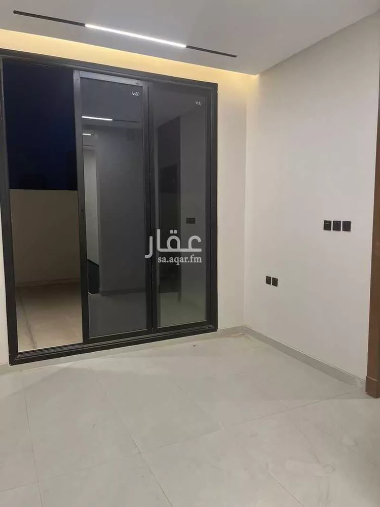 فيلا للبيع في شارع عبدالغني مشرف, حي العوالي, مدينة الرياض, منطقة الرياض صورة 2