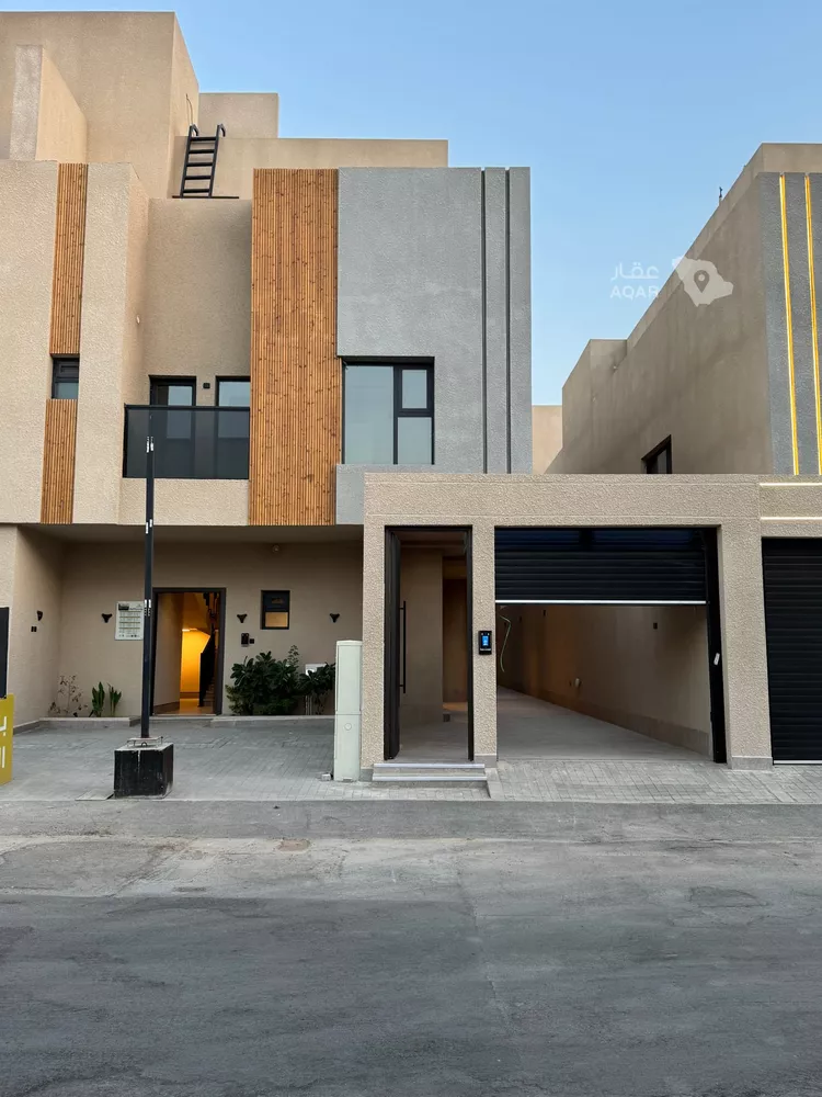 Floor for Sale in Riyadh King Fahd 2
