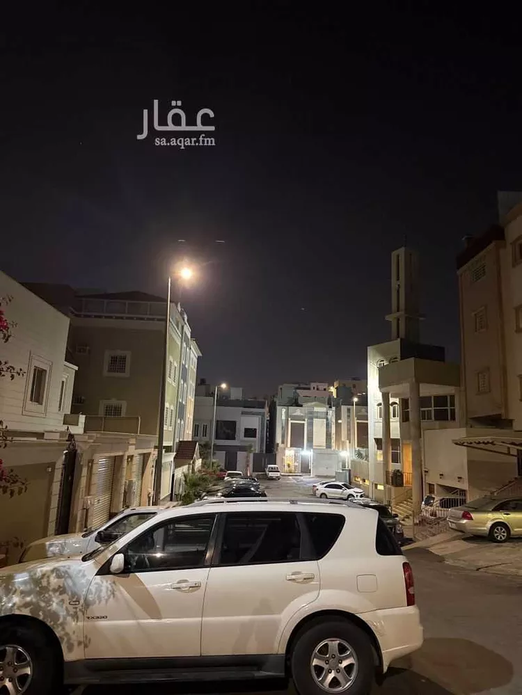 فيلا للبيع في شارع مروان الهمداني ، حي الشرفية ، أبها ، منطقة عسير صورة 3