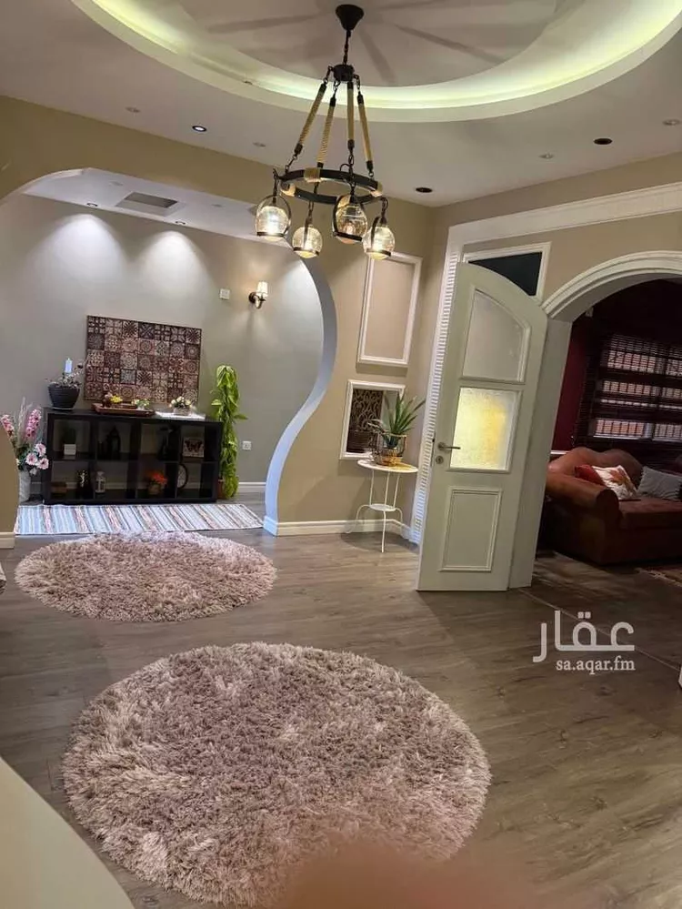 فيلا للبيع في شارع مروان الهمداني ، حي الشرفية ، أبها ، منطقة عسير صورة 2