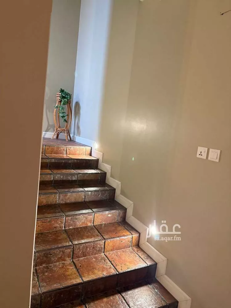 فيلا للبيع في شارع مروان الهمداني ، حي الشرفية ، أبها ، منطقة عسير صورة 4