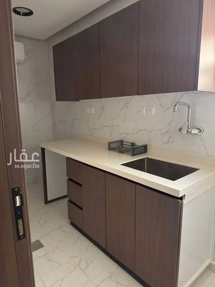 شقة للإيجار في شارع سيبويه, حي الروضة, مدينة الرياض, منطقة الرياض صورة 4