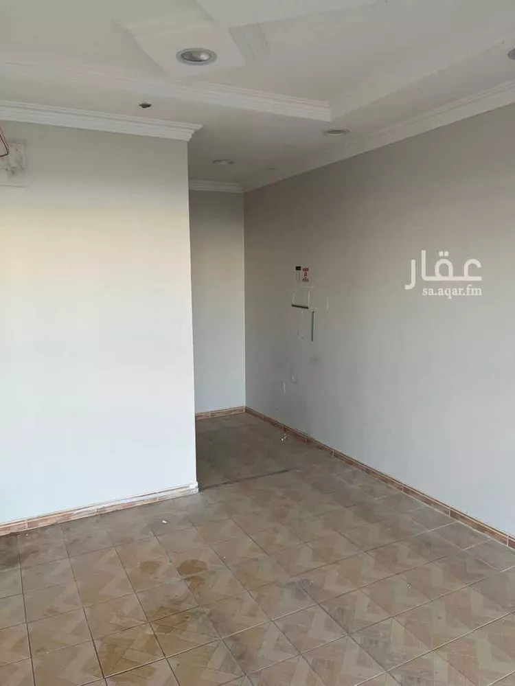 محل للإيجار في شارع ابي بكر الصديق, حي الربيع, مدينة الرياض, منطقة الرياض صورة 4