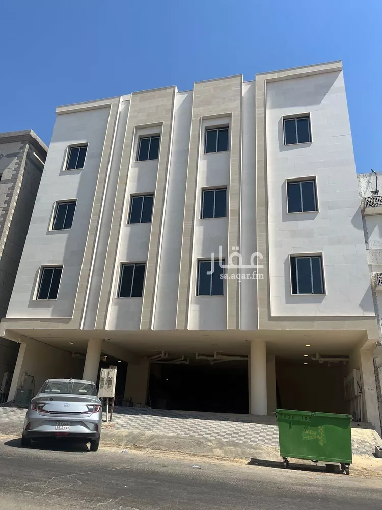 عمارة للبيع في شارع ضبا, حي الثقبة, مدينة الخبر, المنطقة الشرقية