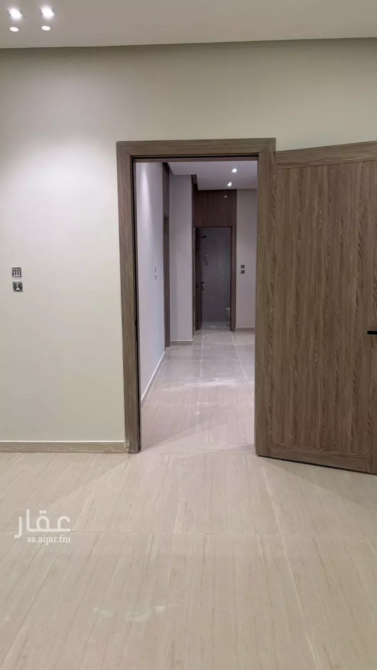 فيلا للبيع في شارع محمد الكلثومي, حي ضاحية الملك فهد, مدينة الدمام, المنطقة الشرقية صورة 2