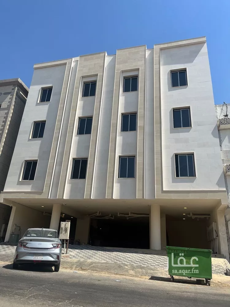 عمارة للبيع في شارع تبوك, حي الثقبة, مدينة الخبر, المنطقة الشرقية