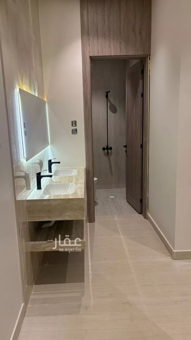 فيلا للبيع في شارع محمد الكلثومي, حي ضاحية الملك فهد, مدينة الدمام, المنطقة الشرقية صورة 5