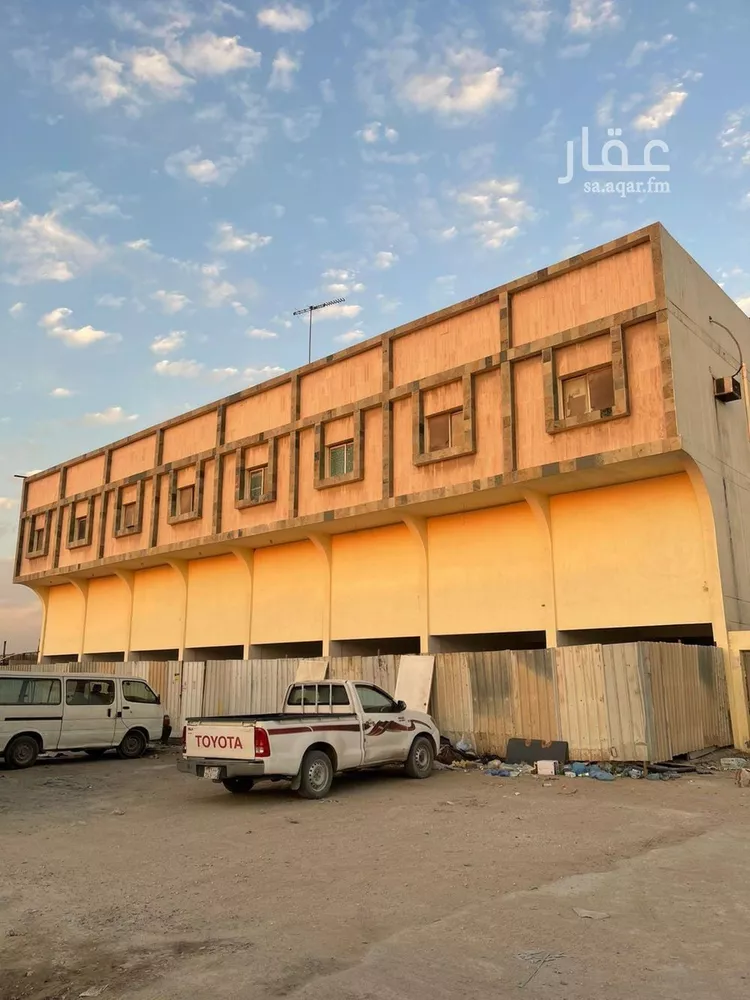 محل للإيجار في شارع طريق أبو حدرية الفرعي, حي الصناعية1, مدينة القطيف, المنطقة الشرقية صورة 2