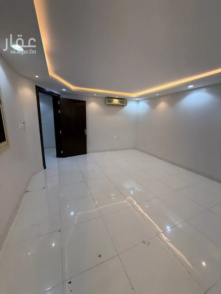 شقة للإيجار في شارع أحمد السويدي, حي شبرا, مدينة الرياض, منطقة الرياض صورة 2