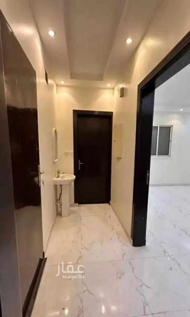 فيلا للبيع في شارع أبي عبدالله بن المفرج, حي البيان, مدينة الرياض, منطقة الرياض صورة 2