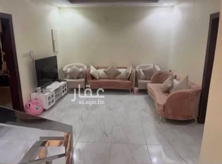 فيلا للإيجار في شارع محمد حسن قاضي, حي عكاظ, مدينة الرياض, منطقة الرياض صورة 4