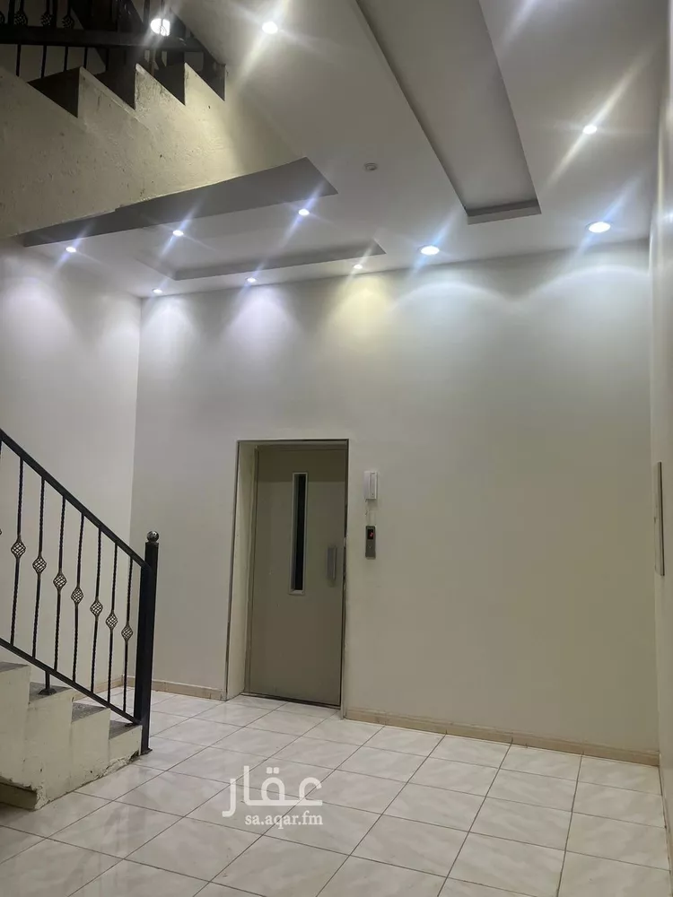 عمارة للبيع في شارع سلطان بن نمر, حي الرمال, مدينة الرياض, منطقة الرياض صورة 3