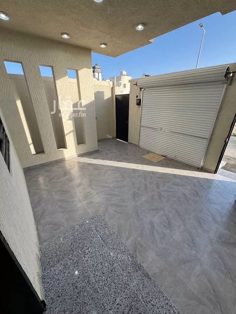 دور للبيع في شارع العام, حي الورود, مدينة خميس مشيط, منطقة عسير صورة 2